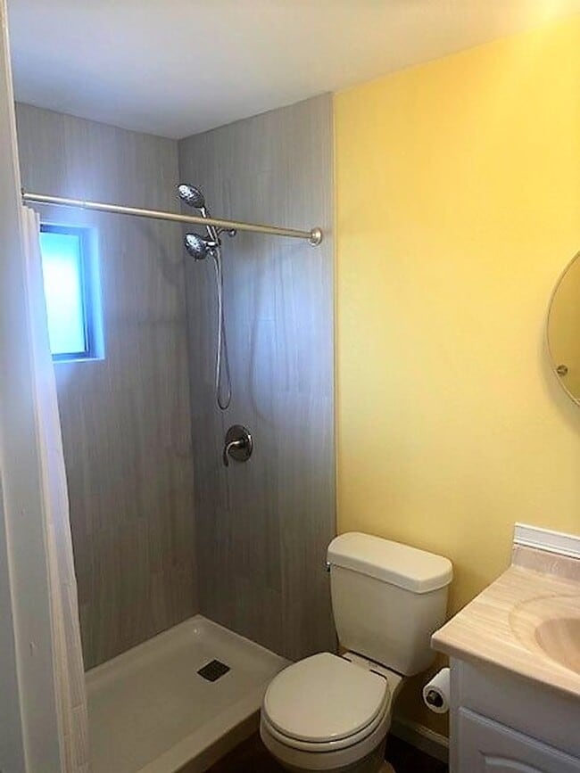 Building Photo - Looking for a home w/ property??