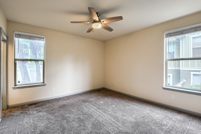 Building Photo - 2 bed/2 bath Sloans Lake Condo