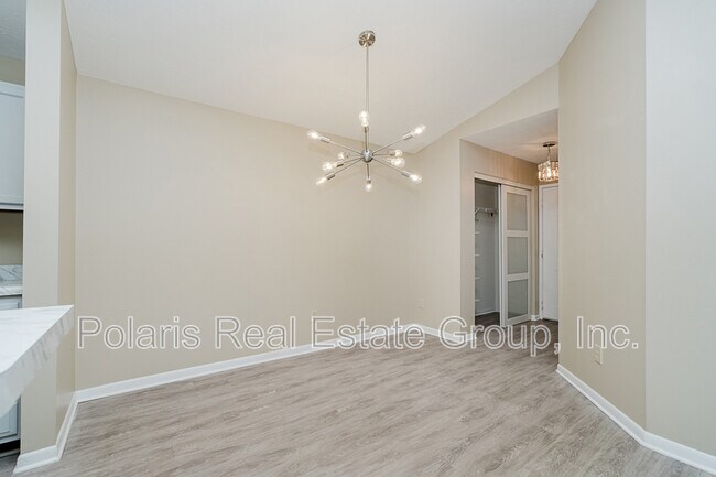 Building Photo - 4540 Village Ct