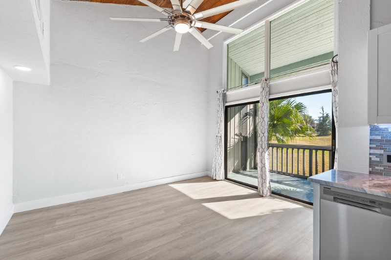 Building Photo - 2077 Corner Lake Dr