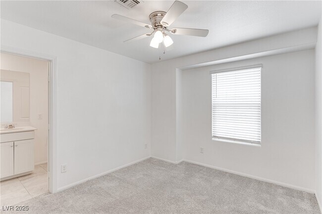 Building Photo - 1118 E Dorrell Ln