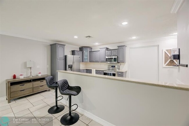 Building Photo - 9200 SW 51st Pl