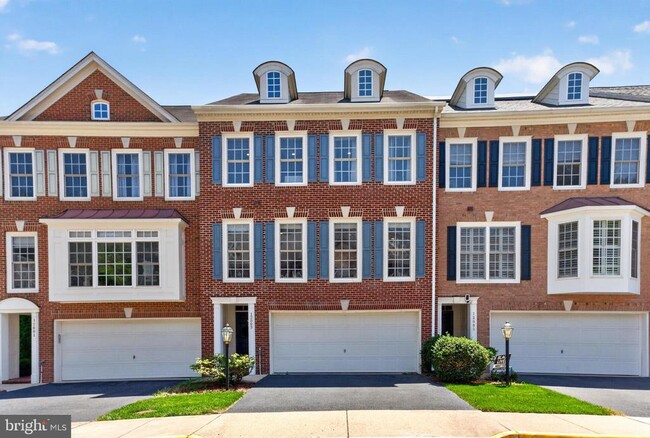 Building Photo - 12003 Mill Rock Dr