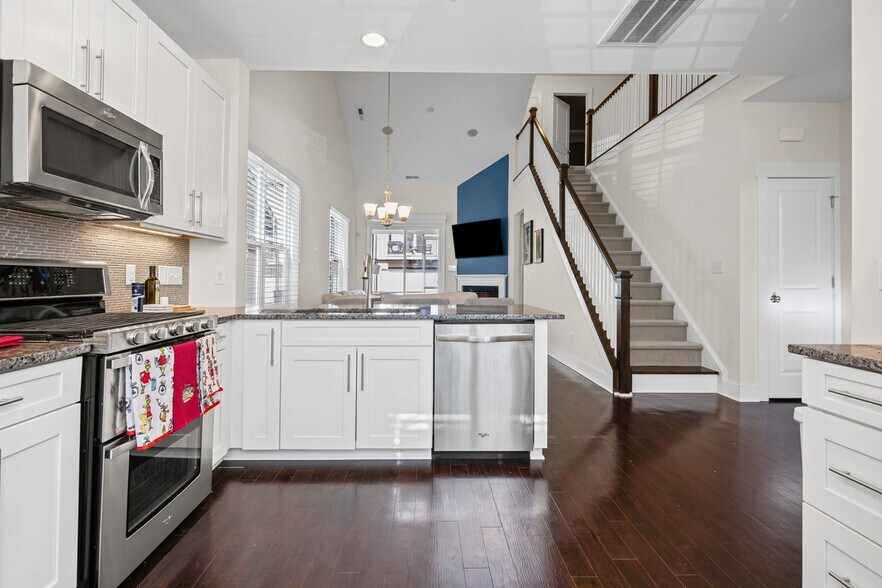 Building Photo - 1616 Pat Garrett St