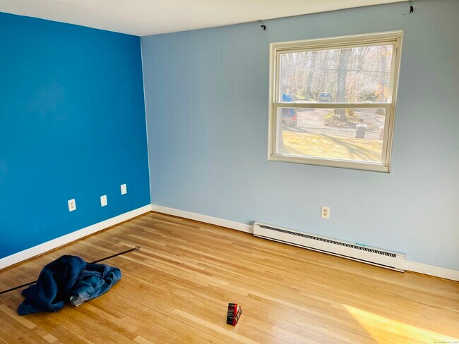Building Photo - 5 Jefferson Dr