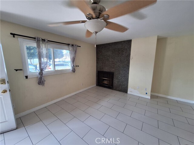 Building Photo - 2305 Rockefeller Ln