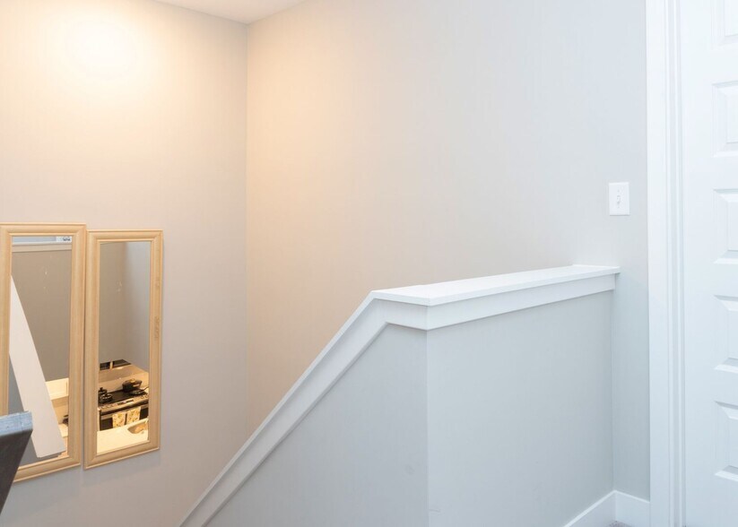 Building Photo - 7028 Sunstone Pl