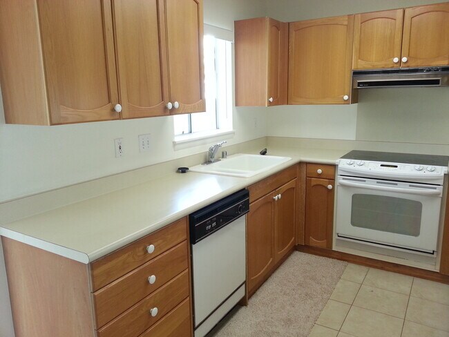 Building Photo - Great 3 Bedroom/ 2.5 Bathroom Single Family Home in Waikele  *First showing on Monday, February 1...