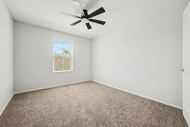 Building Photo - 7104 W Spur Dr