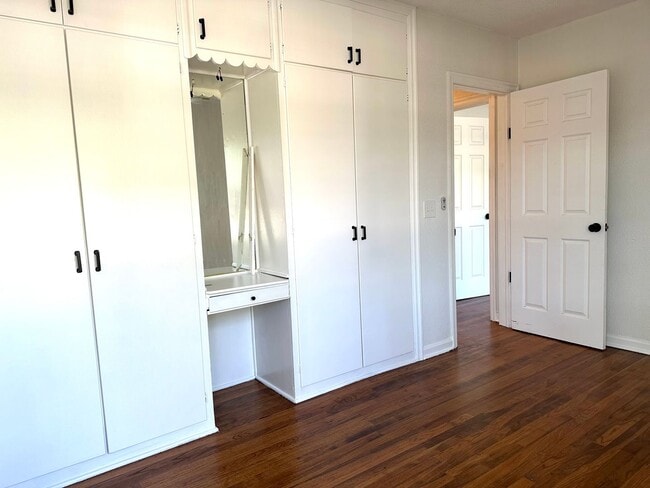 Building Photo - Modern Updated Home in the Milk District- ...