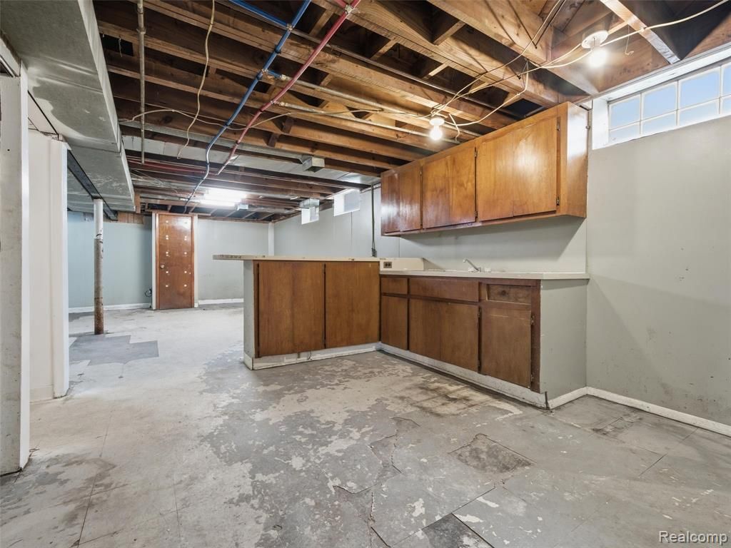 Building Photo - 20271 Grandville Ave