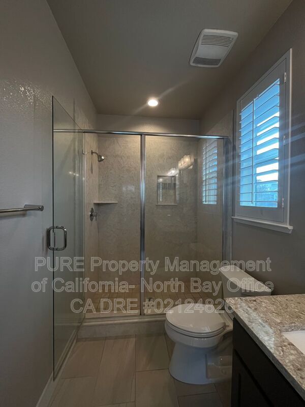 Building Photo - 3681 Hemlock St