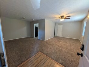 Building Photo - 306 Molloy Ct