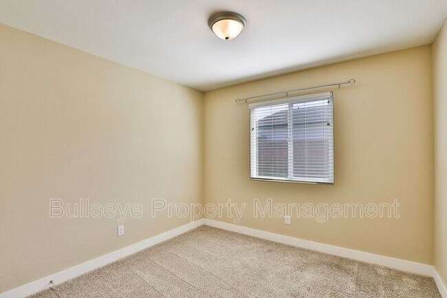 Building Photo - 5119 S 11th Pl