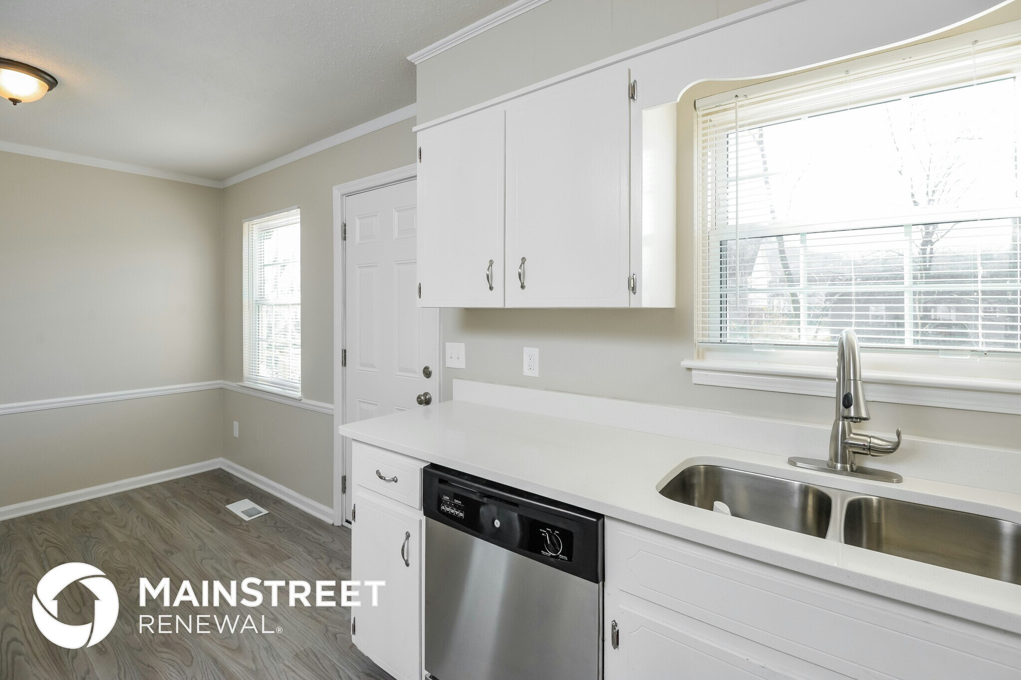 Building Photo - 1733 Molly Dr