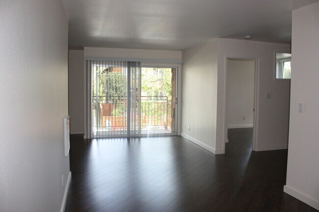 Building Photo - 2240 Blake St