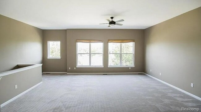 Building Photo - 76 W Bethune St