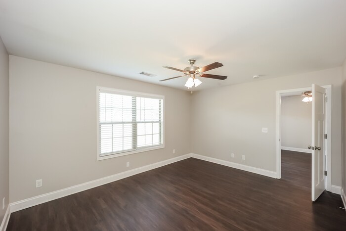Building Photo - 105 Colony Park Ln