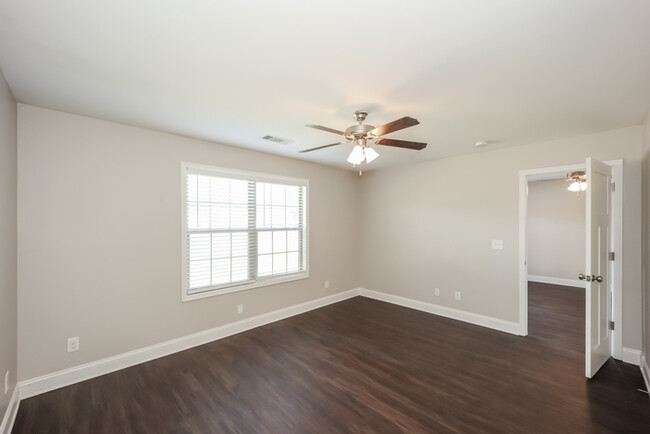 Building Photo - Charming 3 Bedroom Atlanta Home