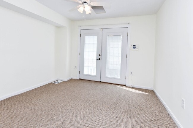 Building Photo - 1651 Gales St NE