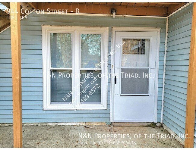 Building Photo - 944 Cotton St SW