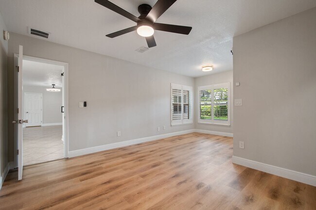 Building Photo - Renovated Winter Park 32789 Home for Lease