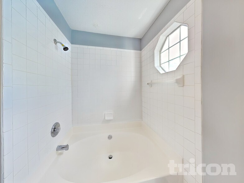 Building Photo - 3796 Soapstone Rd