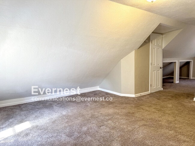 Building Photo - 3037 Blackridge Ave