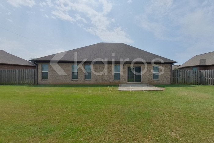 Building Photo - 94 Cottonwood Dr