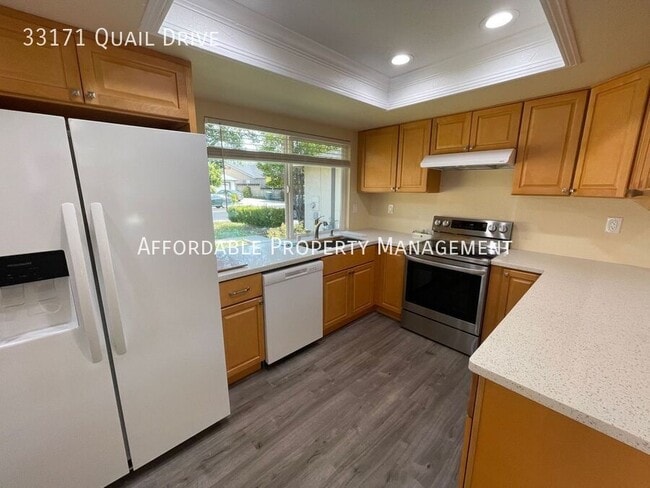 Building Photo - 33171 Quail Dr