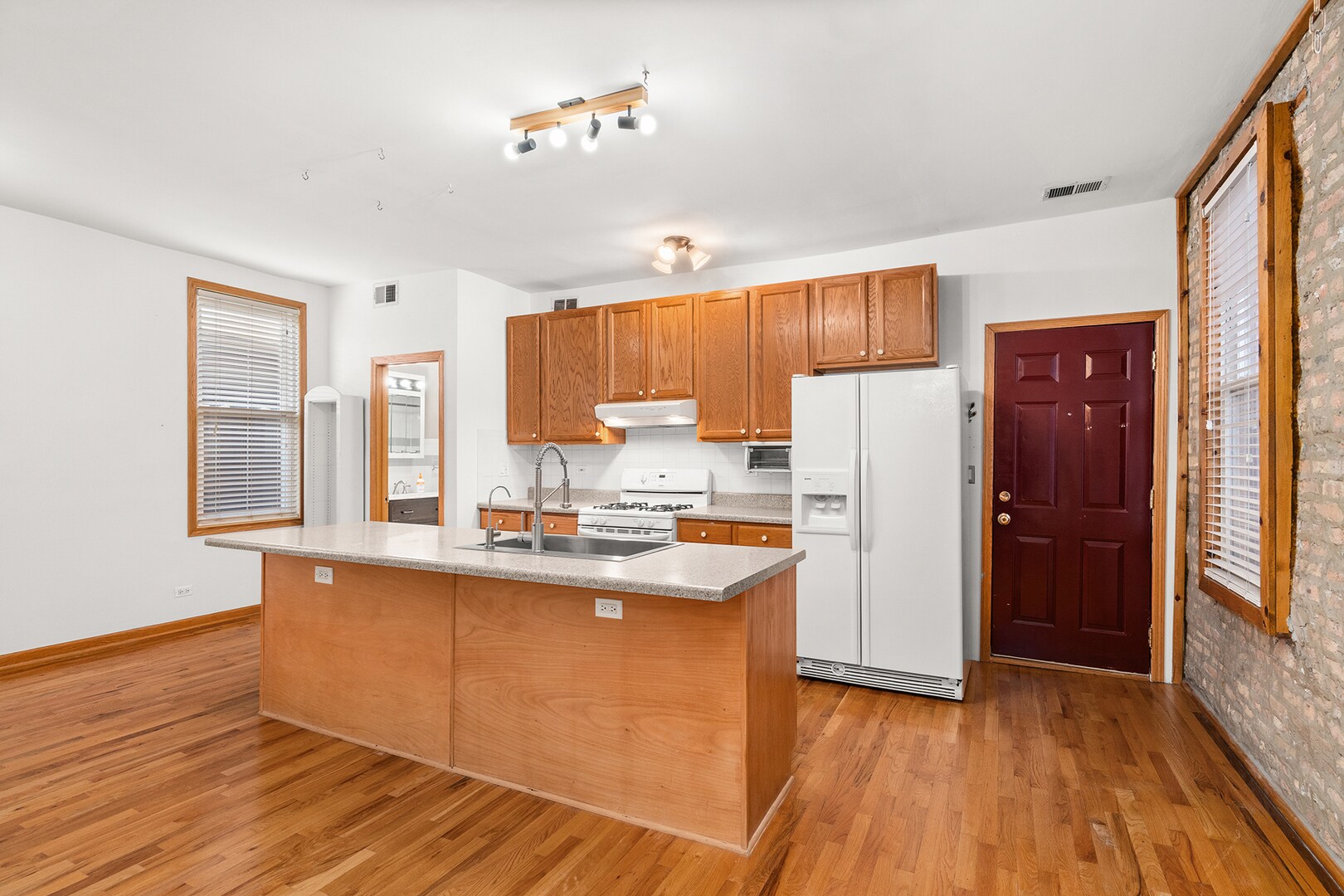 Building Photo - 1509 W Thomas St