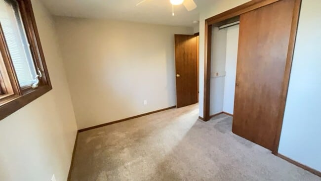 Building Photo - Fantastic Home in North Loveland