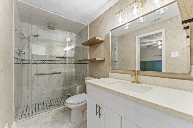 Building Photo - 2515 Blue Willow Dr