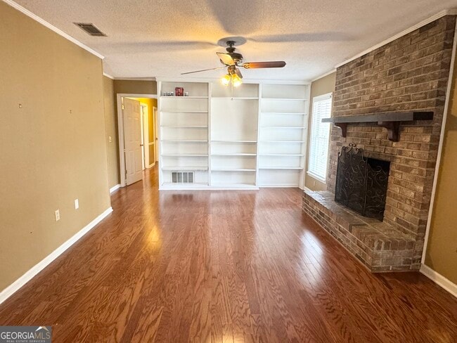 Building Photo - 107 Belair Dr