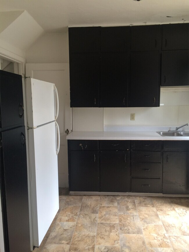 Building Photo - 1235 W Mullan Ave