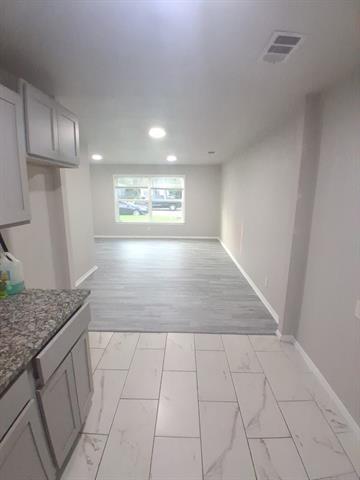 Building Photo - 1310 Stone Dr