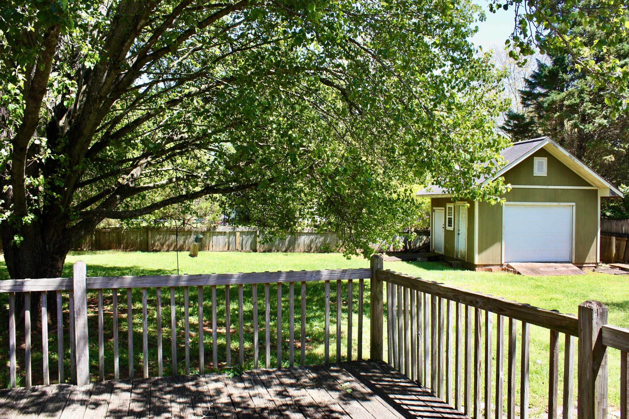Building Photo - 124 River Oaks