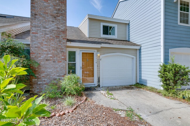 Building Photo - 7714 Greenwich Ct W