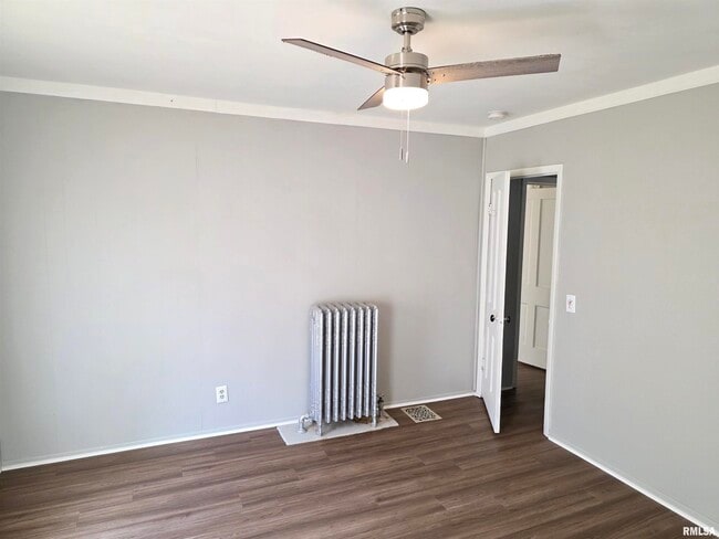 Building Photo - 405 S Main St