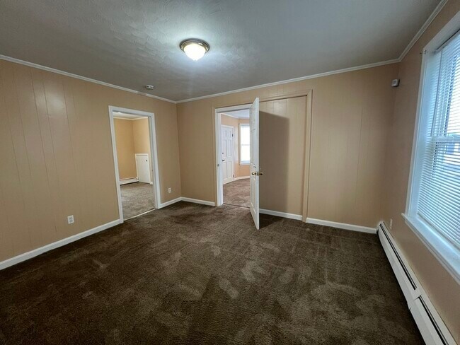 Building Photo - 47 Mulberry St