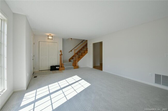 Building Photo - 14 Harold Rd