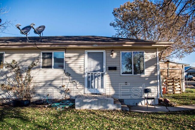 Building Photo - 891 Egbert St