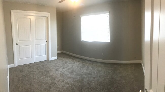 Building Photo - Townhouse In Santa Clara, Close To New Med...