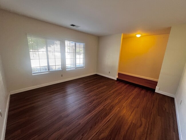 Building Photo - Charming 3-Bedroom, 2-Bath Home in a Highl...