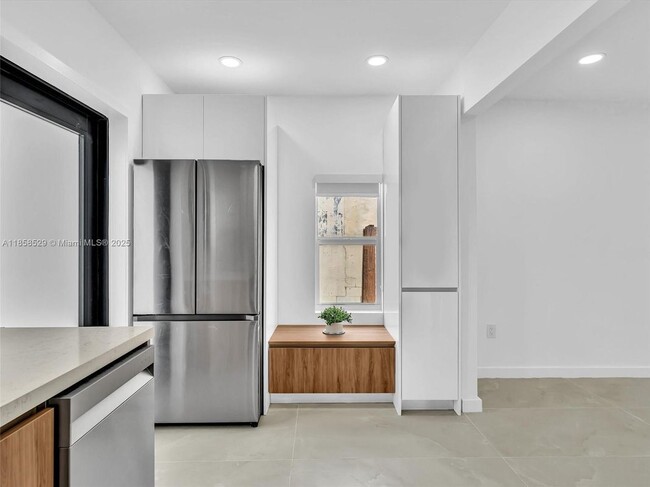 Building Photo - 107 Central Ave