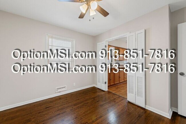 Building Photo - Charming Updated Home in a Convenient KC Location!