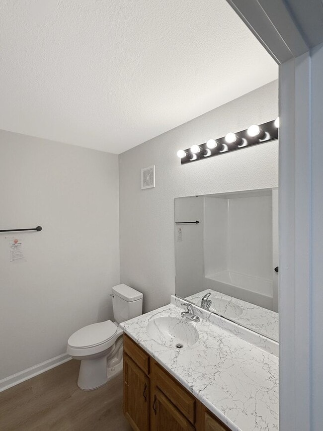 Building Photo - Beautiful Beech Grove Community********** Rent $1,225/month*********Quiet Culdesac Neighborhood