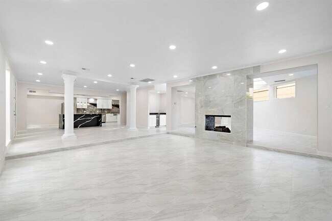 Building Photo - 1111 Potomac Dr