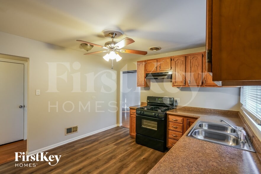 Building Photo - 3906 214th St