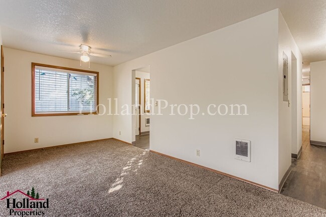 Building Photo - Charming Duplex Just Minutes from Downtown...